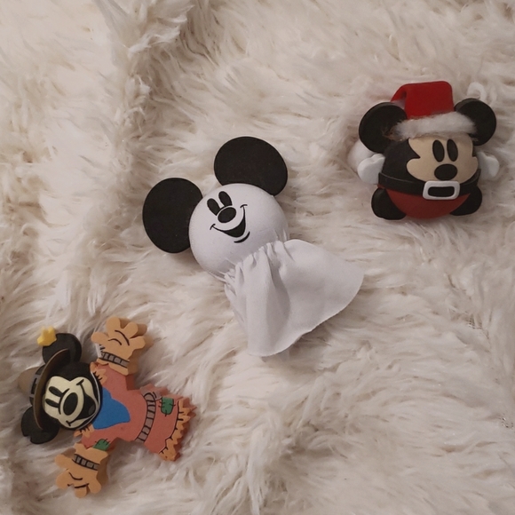 Disney Other Trio Of Disneyland Holiday Antenna Toppers Poshmark